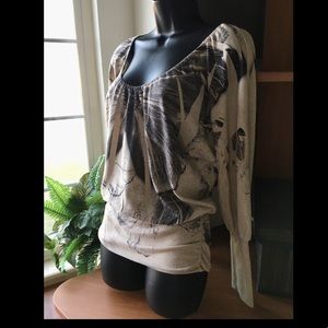🌟🍀 3/$18 American Rag loose-fitted Butterfly top
